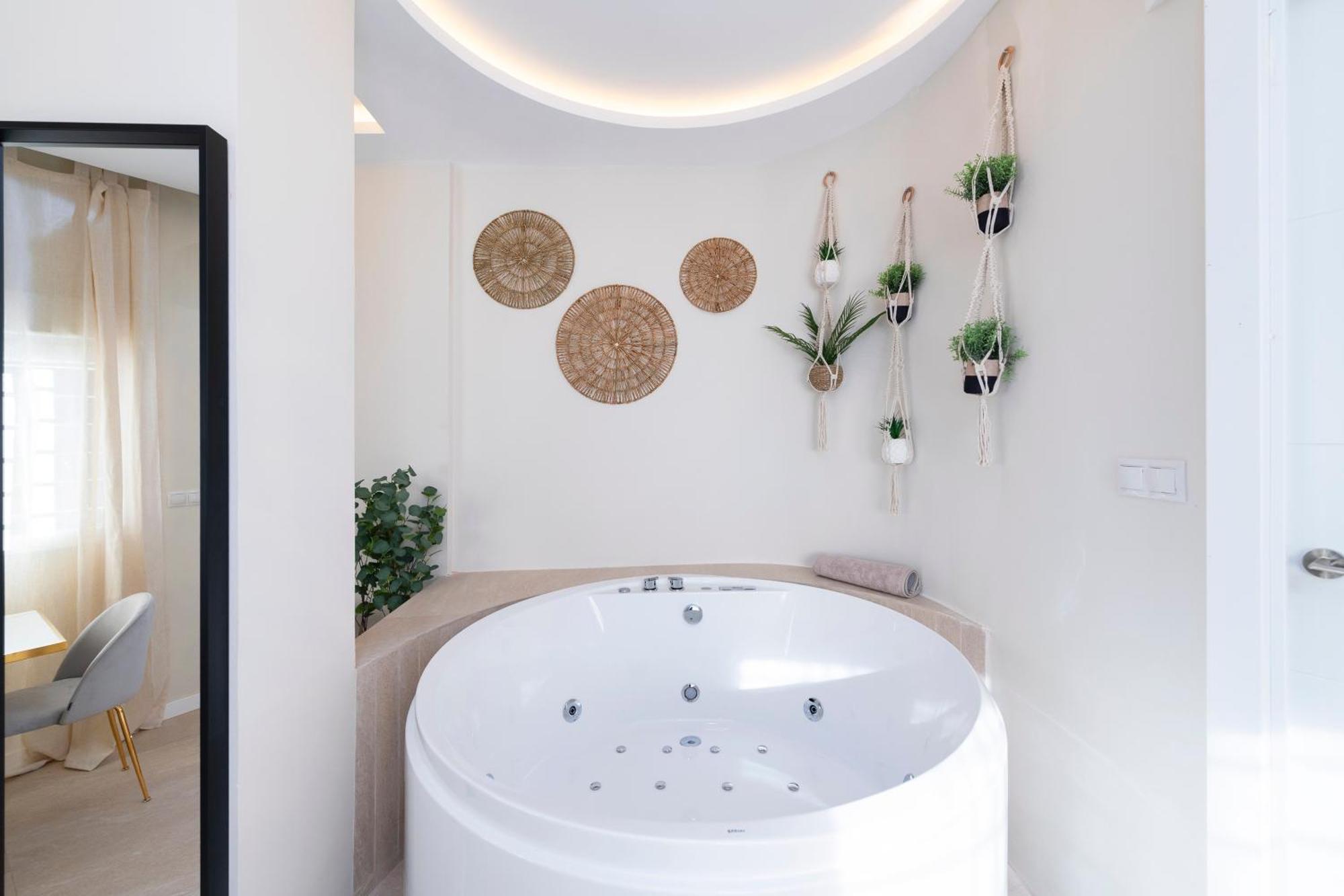 Appartamento Malaga Boutique V.V Luxury Jacuzzy Esterno foto